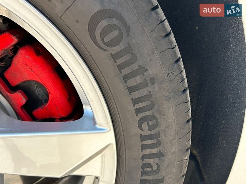 Седан Audi A4 2013 в Киеве