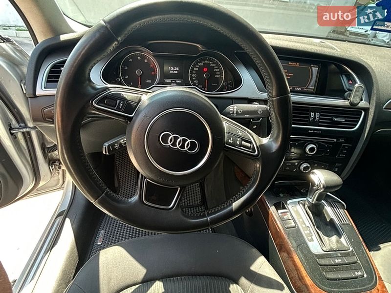 Седан Audi A4 2013 в Киеве