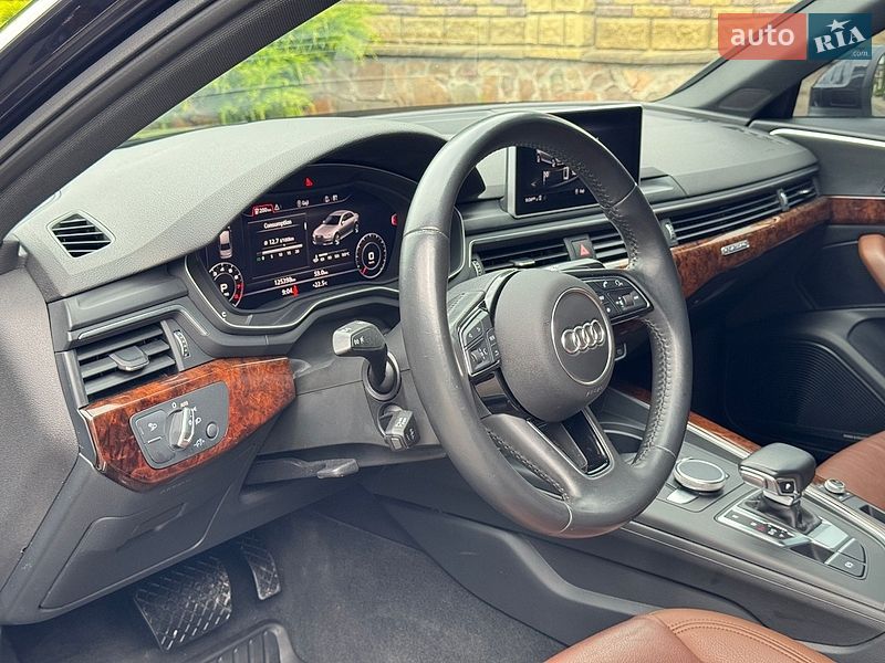 Седан Audi A4 2018 в Ровно