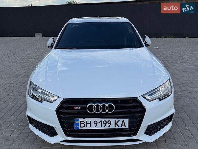 Седан Audi A4 2016 в Одессе