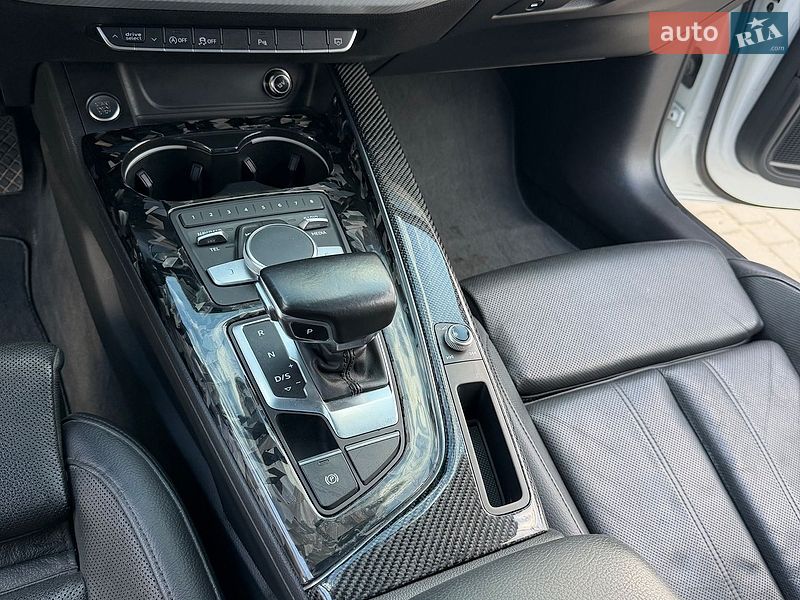 Седан Audi A4 2016 в Одессе