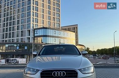 Седан Audi A4 2013 в Львове