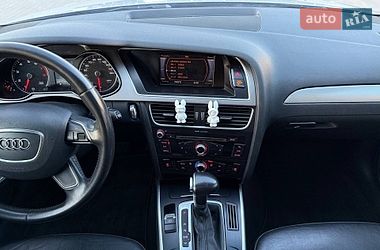 Седан Audi A4 2013 в Львові