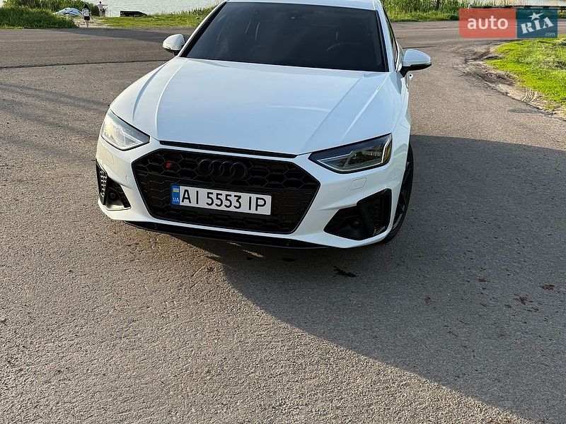 Седан Audi A4 2020 в Яготине