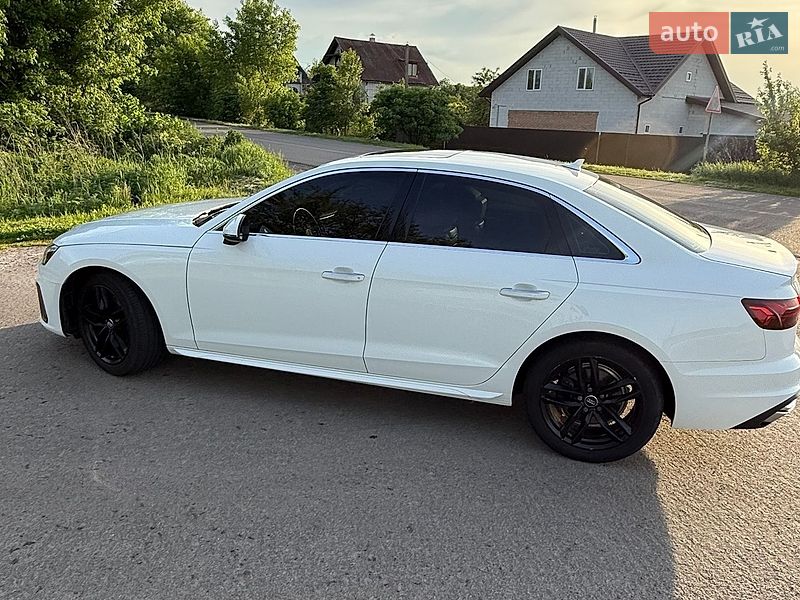 Седан Audi A4 2020 в Яготине