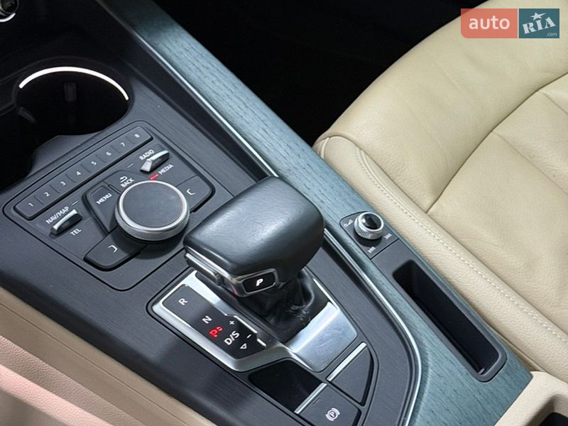 Седан Audi A4 2017 в Одессе