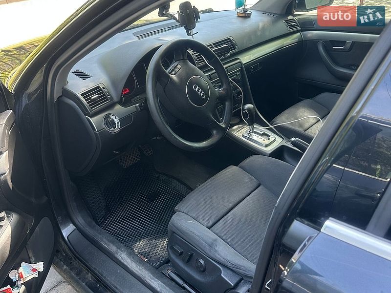 Универсал Audi A4 2004 в Брошневе