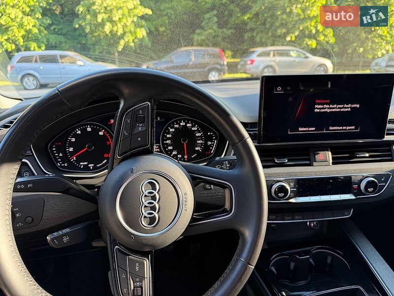 Седан Audi A4 2019 в Львове