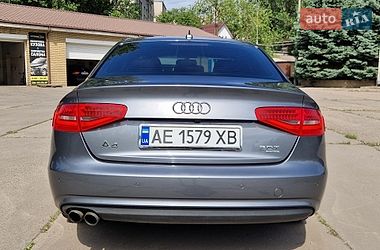 Седан Audi A4 2012 в Дніпрі