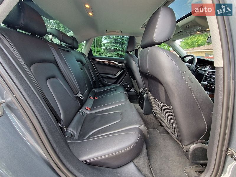 Седан Audi A4 2012 в Дніпрі
