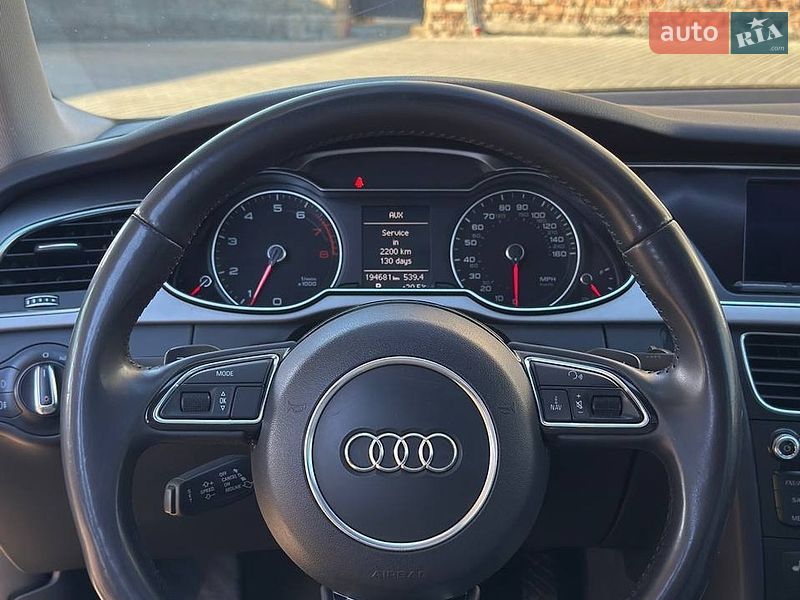 Седан Audi A4 2012 в Луцьку