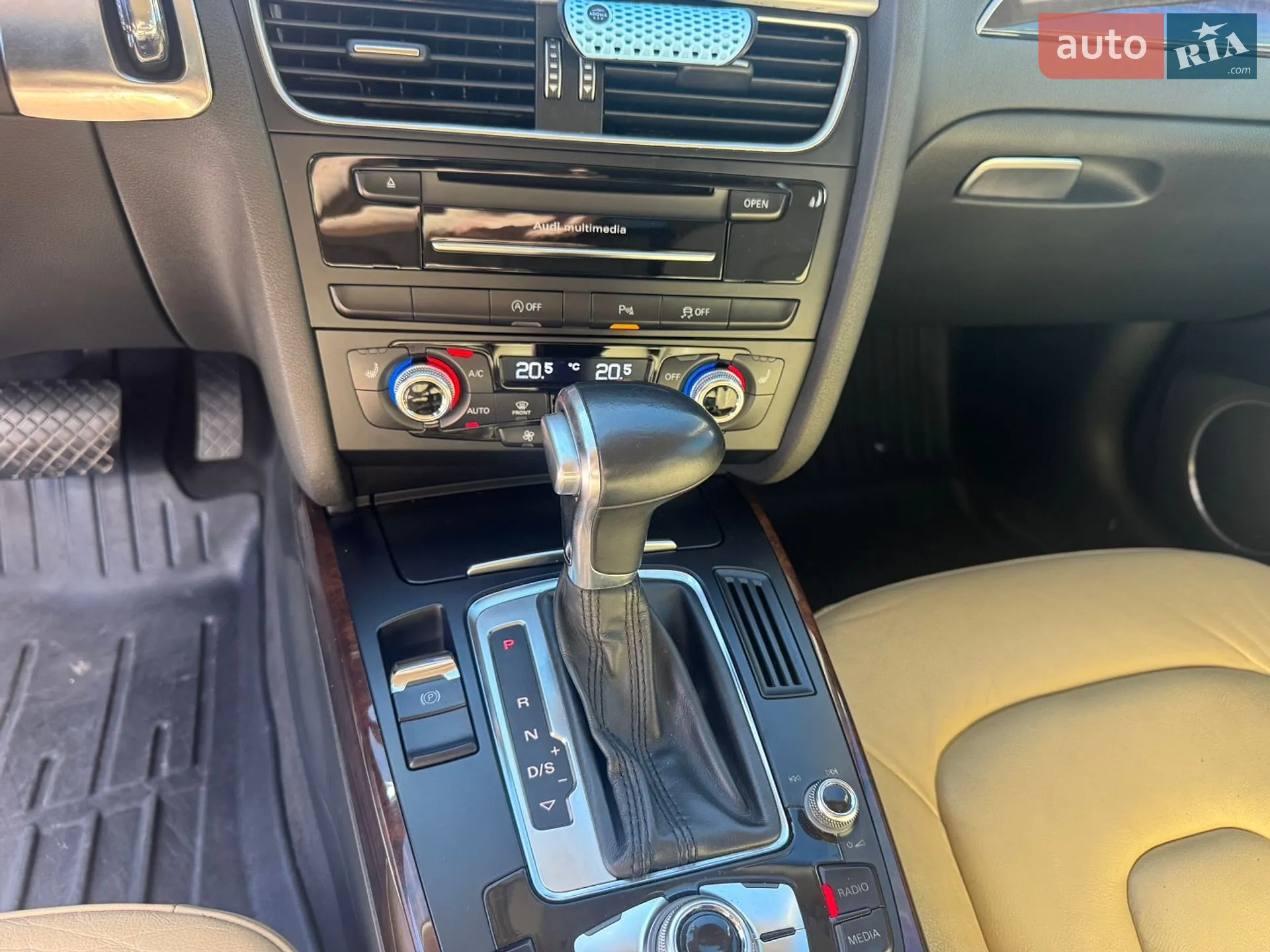 2015 Audi A4 - мініатюра 18