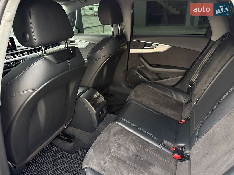 Універсал Audi A4 2018 в Мукачевому