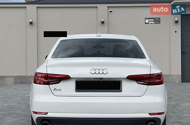 Седан Audi A4 2017 в Одесі