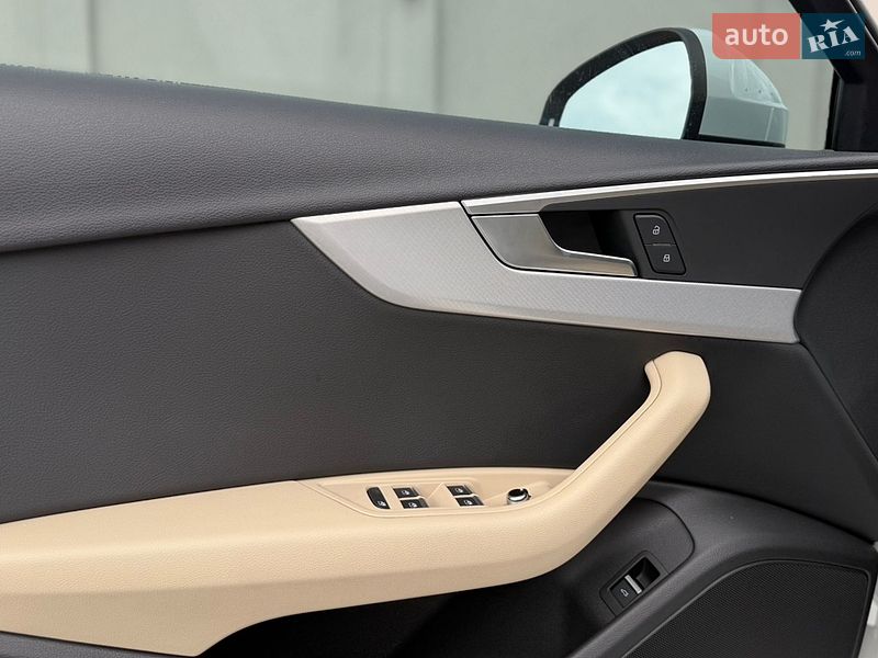 Седан Audi A4 2017 в Одесі