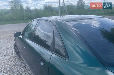 Седан Audi A4 1996 в Надвірній
