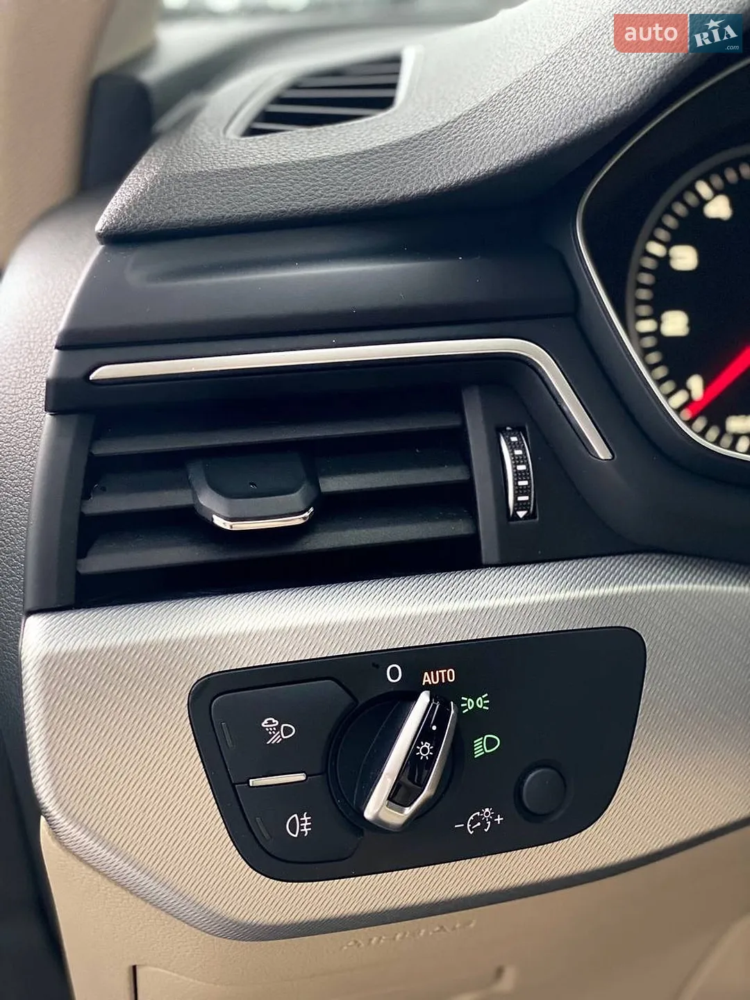 2016 Audi A4 - мініатюра 33