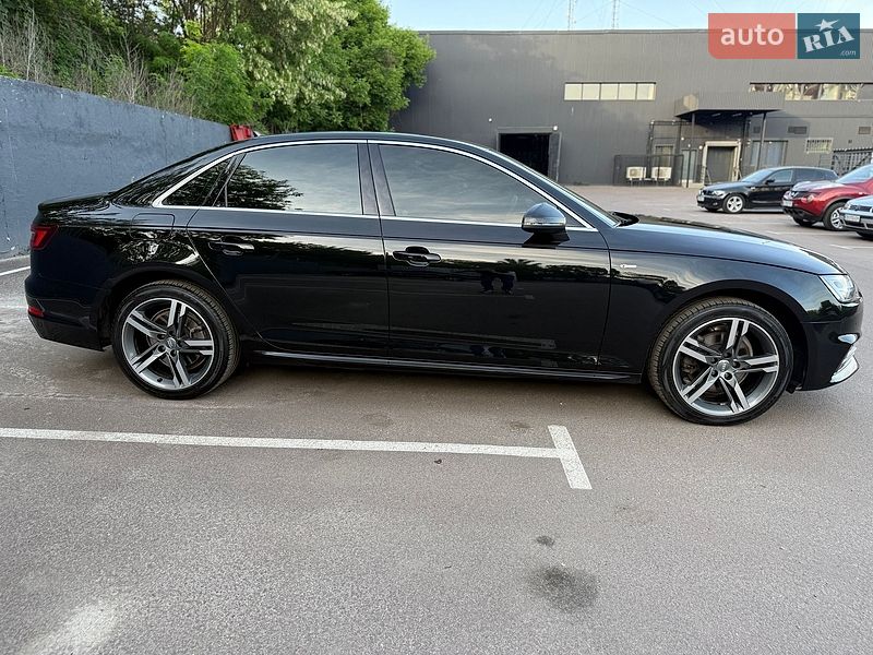 Седан Audi A4 2018 в Киеве