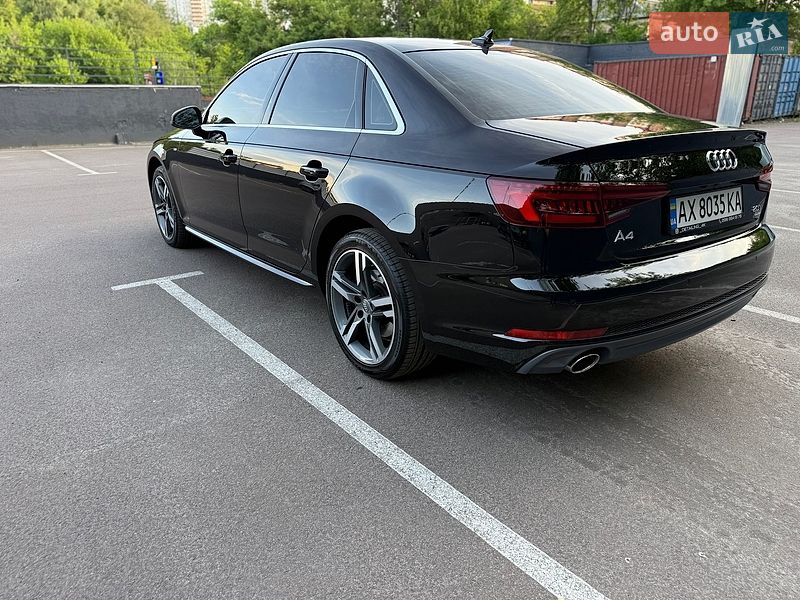 Седан Audi A4 2018 в Киеве