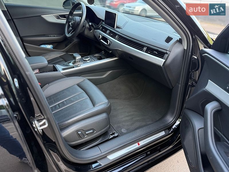 Седан Audi A4 2018 в Киеве