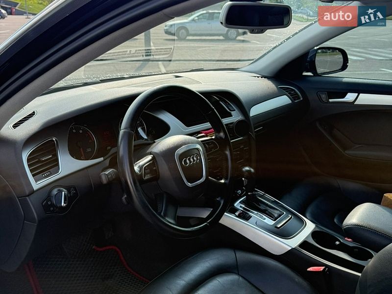 Седан Audi A4 2011 в Киеве