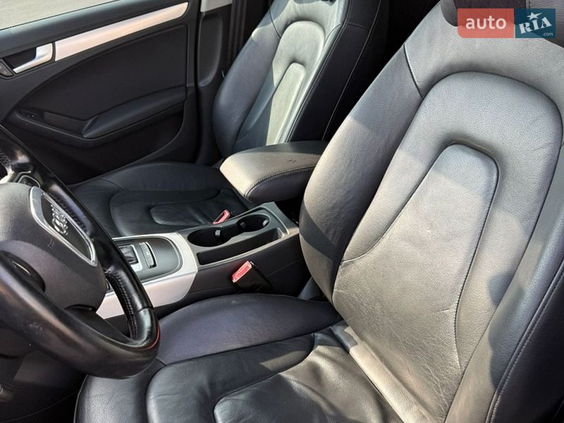 Седан Audi A4 2011 в Киеве