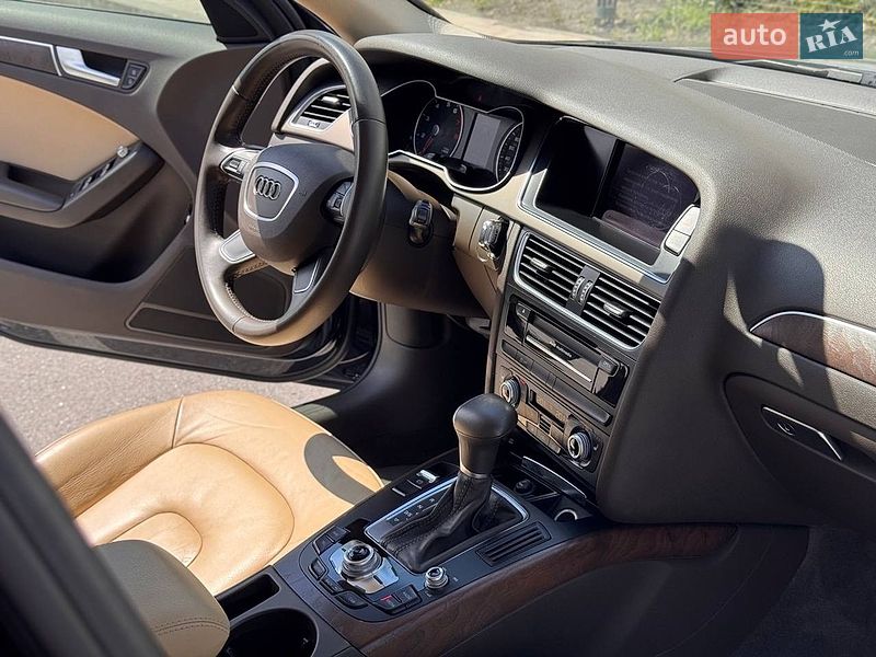 Седан Audi A4 2014 в Киеве