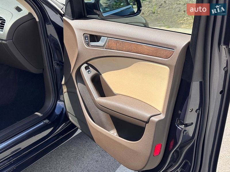 Седан Audi A4 2014 в Киеве