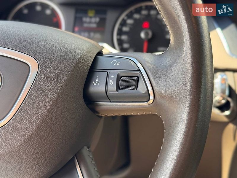Седан Audi A4 2014 в Києві