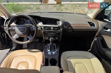 Седан Audi A4 2014 в Києві