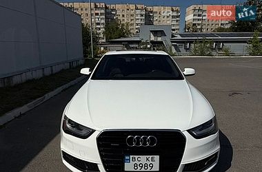Седан Audi A4 2015 в Львові