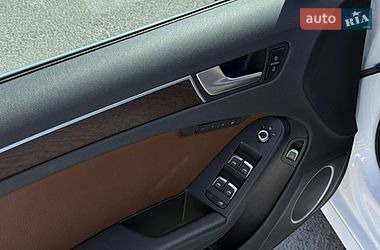 Седан Audi A4 2015 в Львові