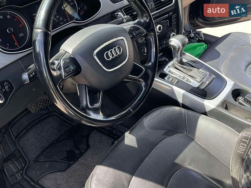 Седан Audi A4 2012 в Харкові