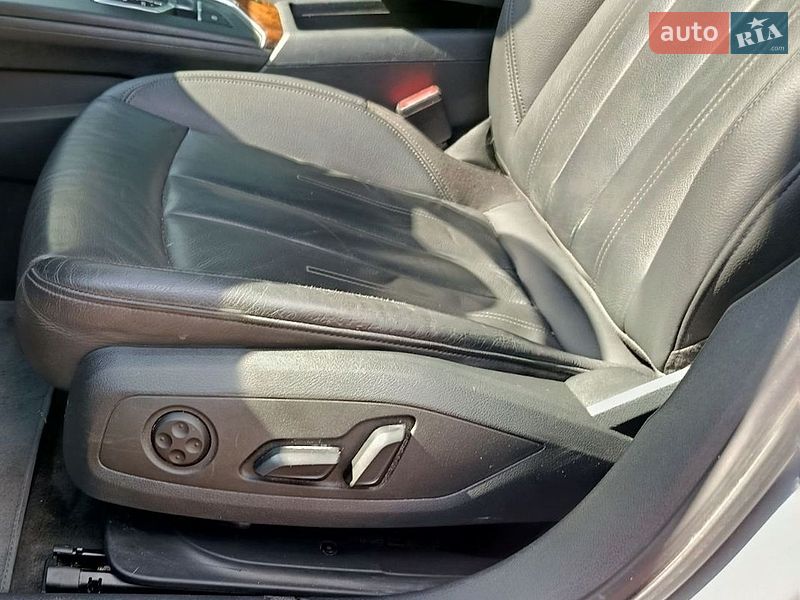 Седан Audi A4 2019 в Киеве