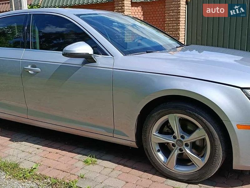 Седан Audi A4 2019 в Киеве