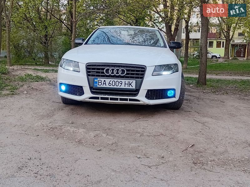 Седан Audi A4 2010 в Кропивницькому