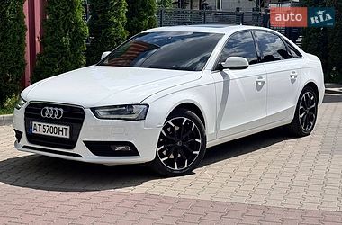 Седан Audi A4 2012 в Івано-Франківську