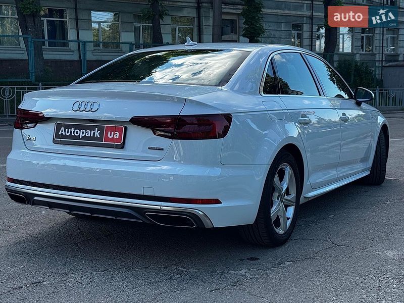 Седан Audi A4 2018 в Києві