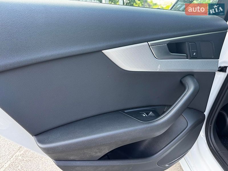 Седан Audi A4 2018 в Києві