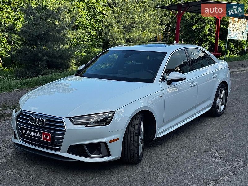 Седан Audi A4 2018 в Києві
