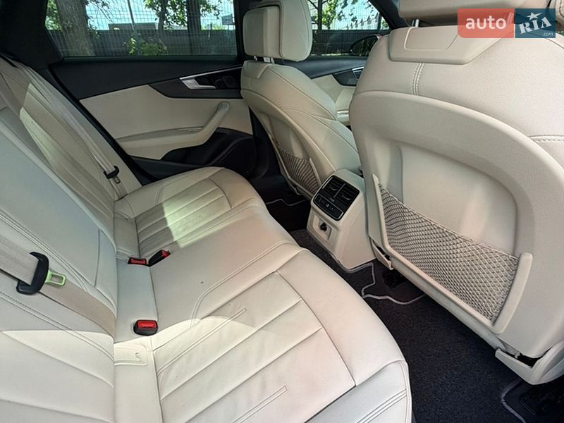 Седан Audi A4 2020 в Чернігові