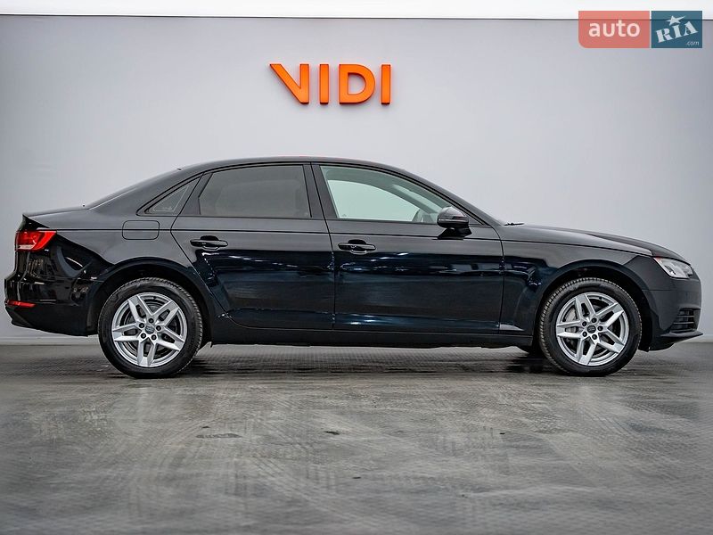 Седан Audi A4 2017 в Києві