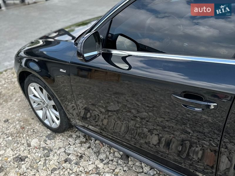 Седан Audi A4 2014 в Львові