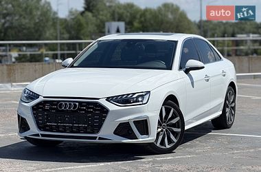 Седан Audi A4 2022 в Киеве