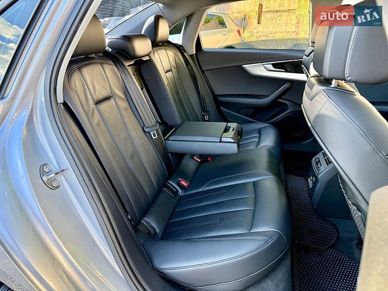 Седан Audi A4 2015 в Харькове