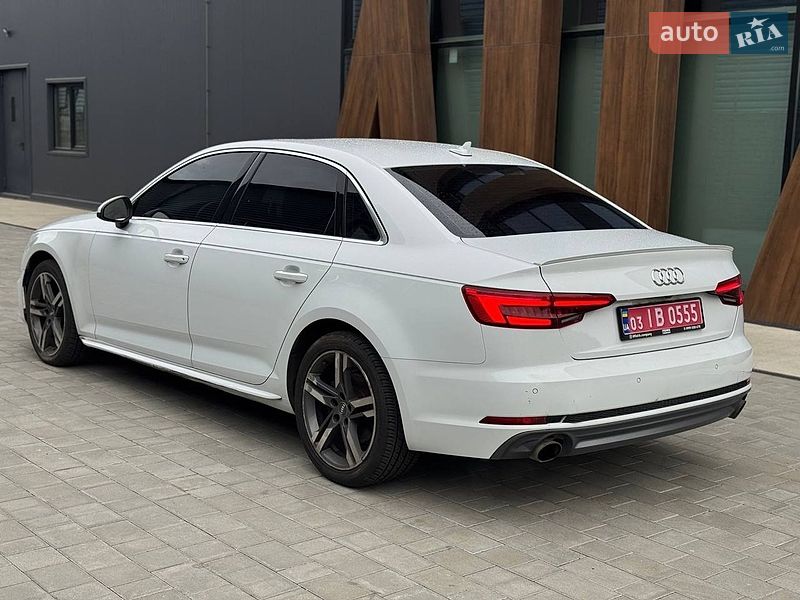 Седан Audi A4 2017 в Луцьку