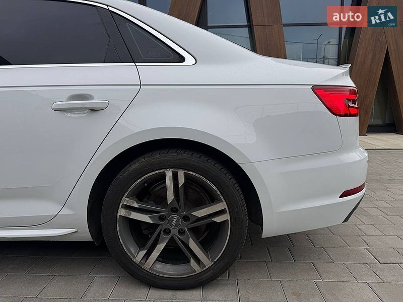 Седан Audi A4 2017 в Луцьку
