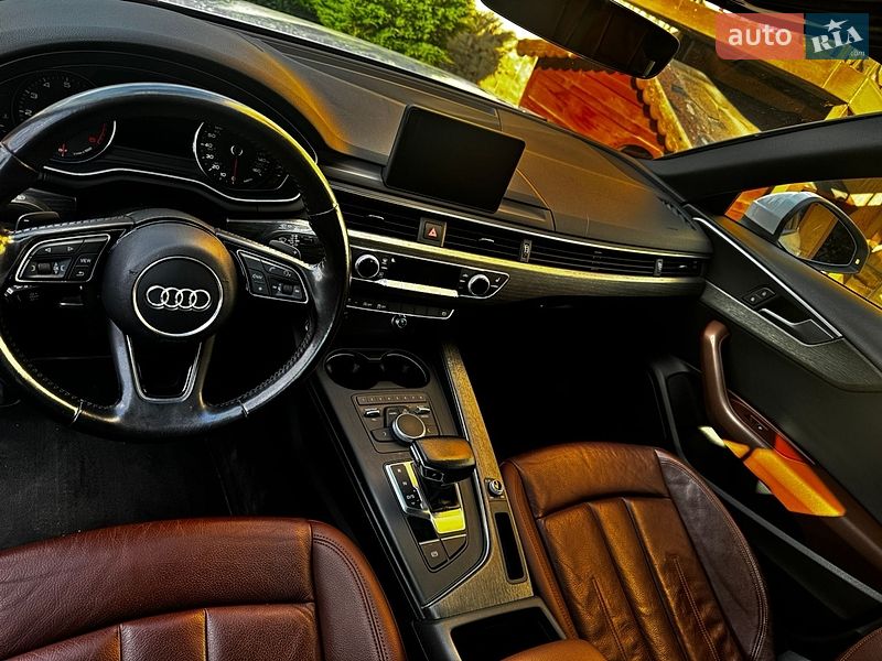Седан Audi A4 2019 в Дніпрі