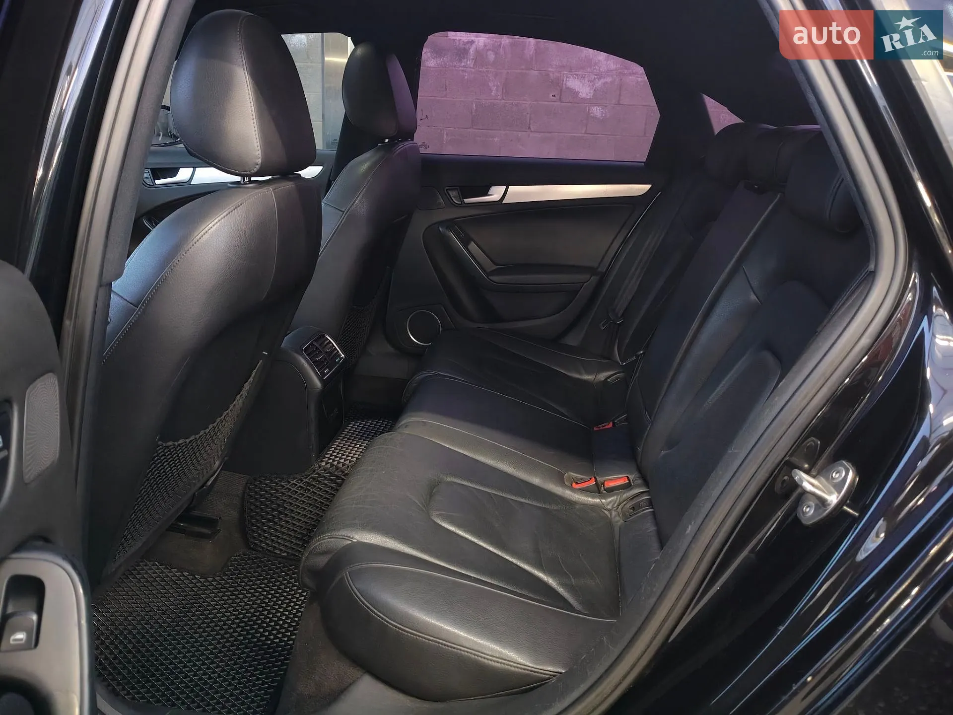 2010 Audi A4 - мініатюра 15