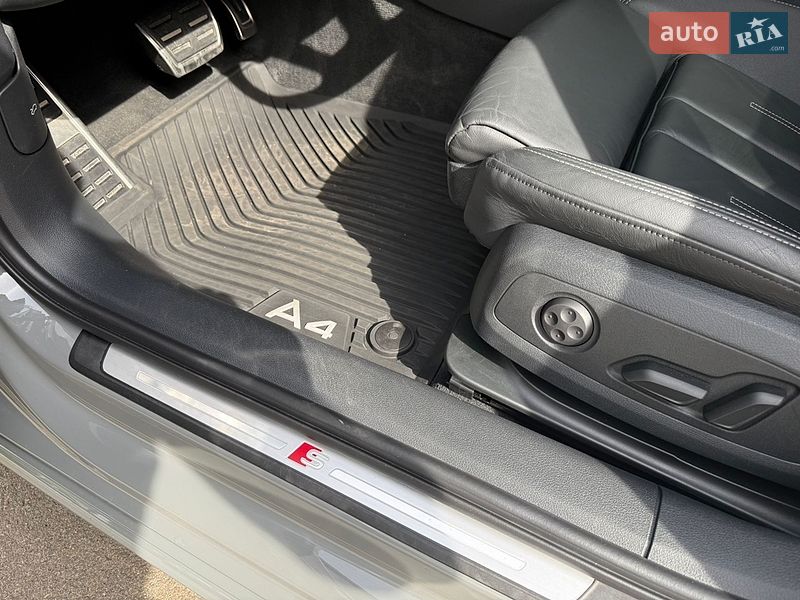 Седан Audi A4 2021 в Киеве